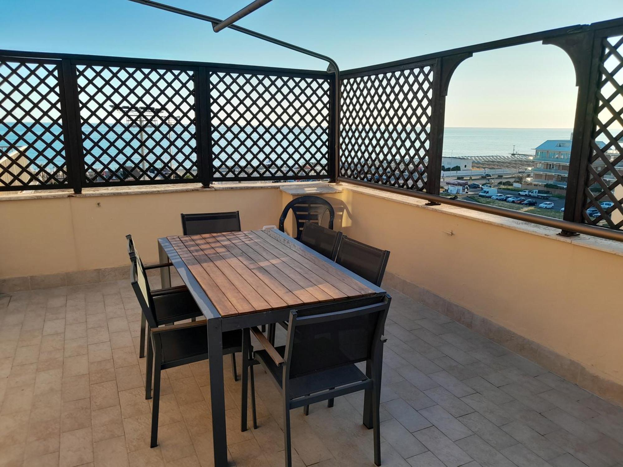 Casa Paradiso Lido di Ostia Eksteriør billede